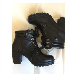 Black heel boots